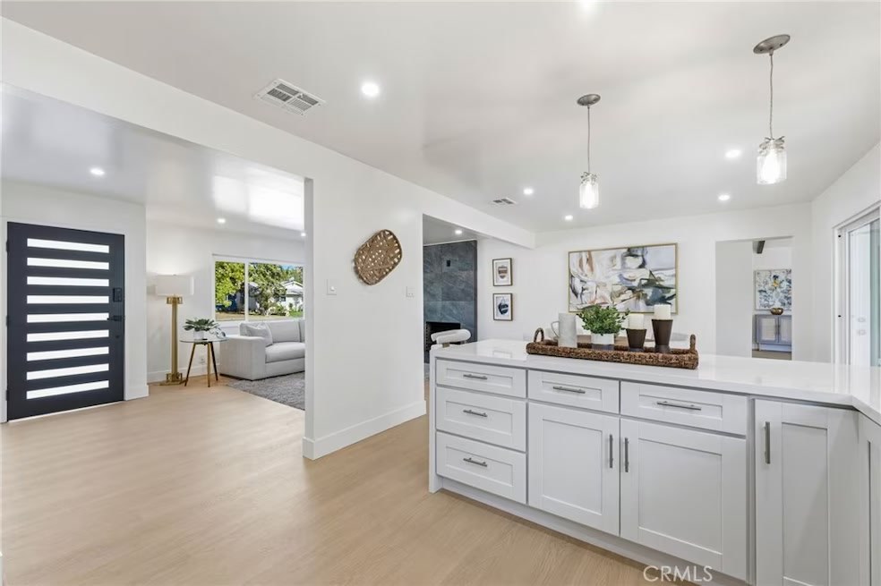 Chef's kitchen with quartz countertops